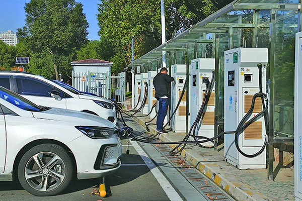 汽車充電樁